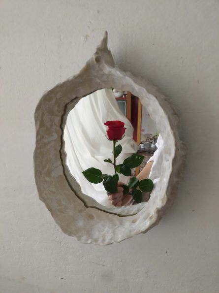 Espejo de pared pequeño