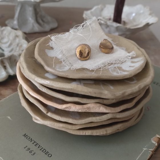 caravana-con-lustre-oro